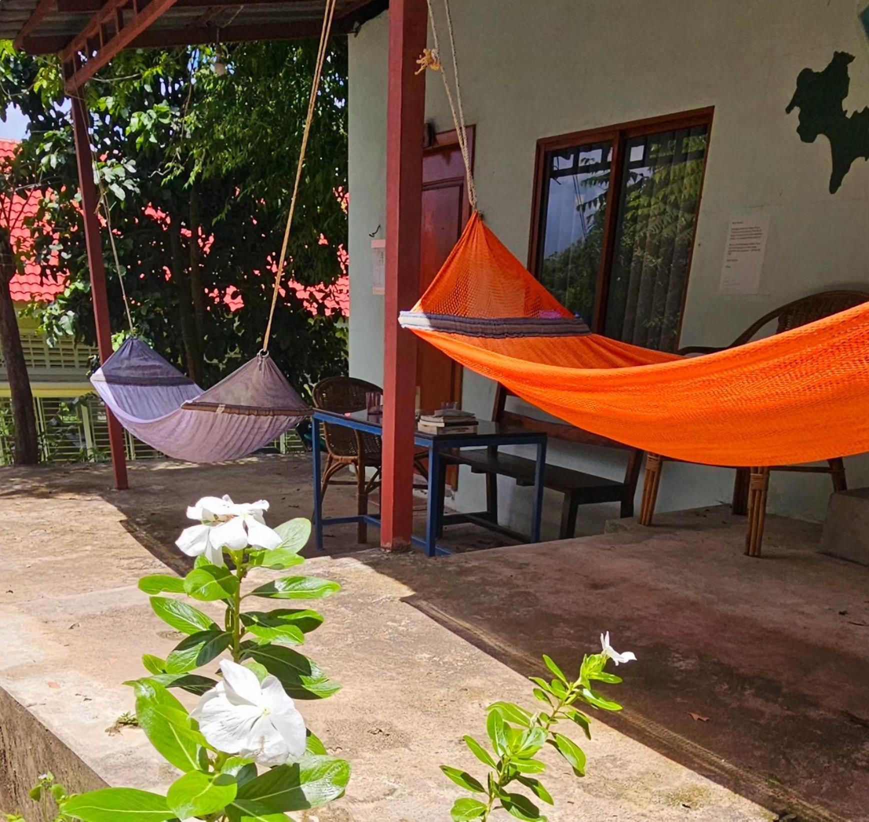 The Small Guest House Kaoh Touch Bagian luar foto